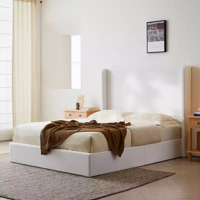 Lit de sol moderne en microsuède de noix de coco avec tête de lit capitonnée à oreilles
